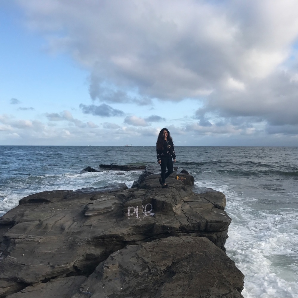 Meet your Posher, Elizabeth